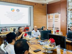 Dukung Peningkatan Ekonomi UMKM di Konsel,Kemenparekraf RI Serahkan Banper Sarana Ruang Kreatif