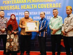 Dinilai Komitmen Berikan Jaminan Sosial, Pemkab Konsel Dianugerahi UHC