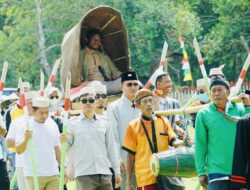 Replika Tokoh Pejuang Kemerdekaan, Ramaikan Pawai Pembukaan Porseni Kecamatan Andoolo