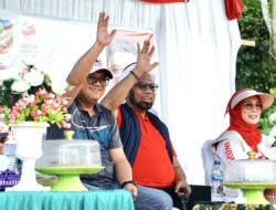 Dihadiri Jubir Presiden RI, Ketua Koni Konsel Buka Porseni Kecamatan Wolasi