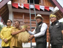 Gubernur Ridwan Kamil Resmikan Tapal Desa Leuit Juara di Kabupaten Cirebon