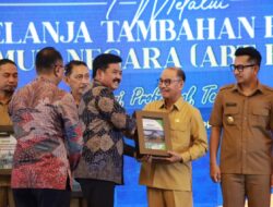 Bupati Surunuddin Terima Materi Hasil Bantuan Teknis RDTR Laonti – Angata