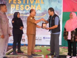 Bupati Surunuddin Apresiasi Mahasiswa KKN UGM di Kecamatan Laonti