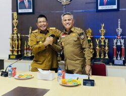 Wakil Bupati Konsel Perjuangkan Keluhan Masyarakat Soal Jalan Rusak ke Pemprov Sultra