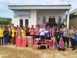 Aksi Gerak Cepat Dinas Sosial Konawe Selatan Salurkan Bantuan untuk Korban Banjir di Ranooha Raya