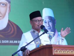 Hadiri Maulid Nabi Muhamad SAW, Bupati Surunuddin Ajak Jamaah Jaga Semangat Persatuan dan Kebersamaan