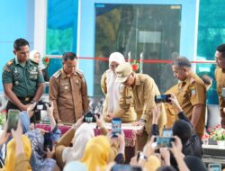 Kantor Lurah Ranomeeto Diresmikan, Bupati Surunuddin Harap Meningkatkan Akses Layanan Warga