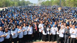 Hari Sumpah Pemuda di Konsel: Bupati Irham Kalenggo Serahkan SK Perpanjangan Kontrak Ribuan P3K Paruh Waktu